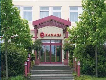 Ramada Hotel Schwerin Шверин Экстерьер фото
