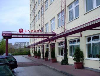 Ramada Hotel Schwerin Шверин Экстерьер фото